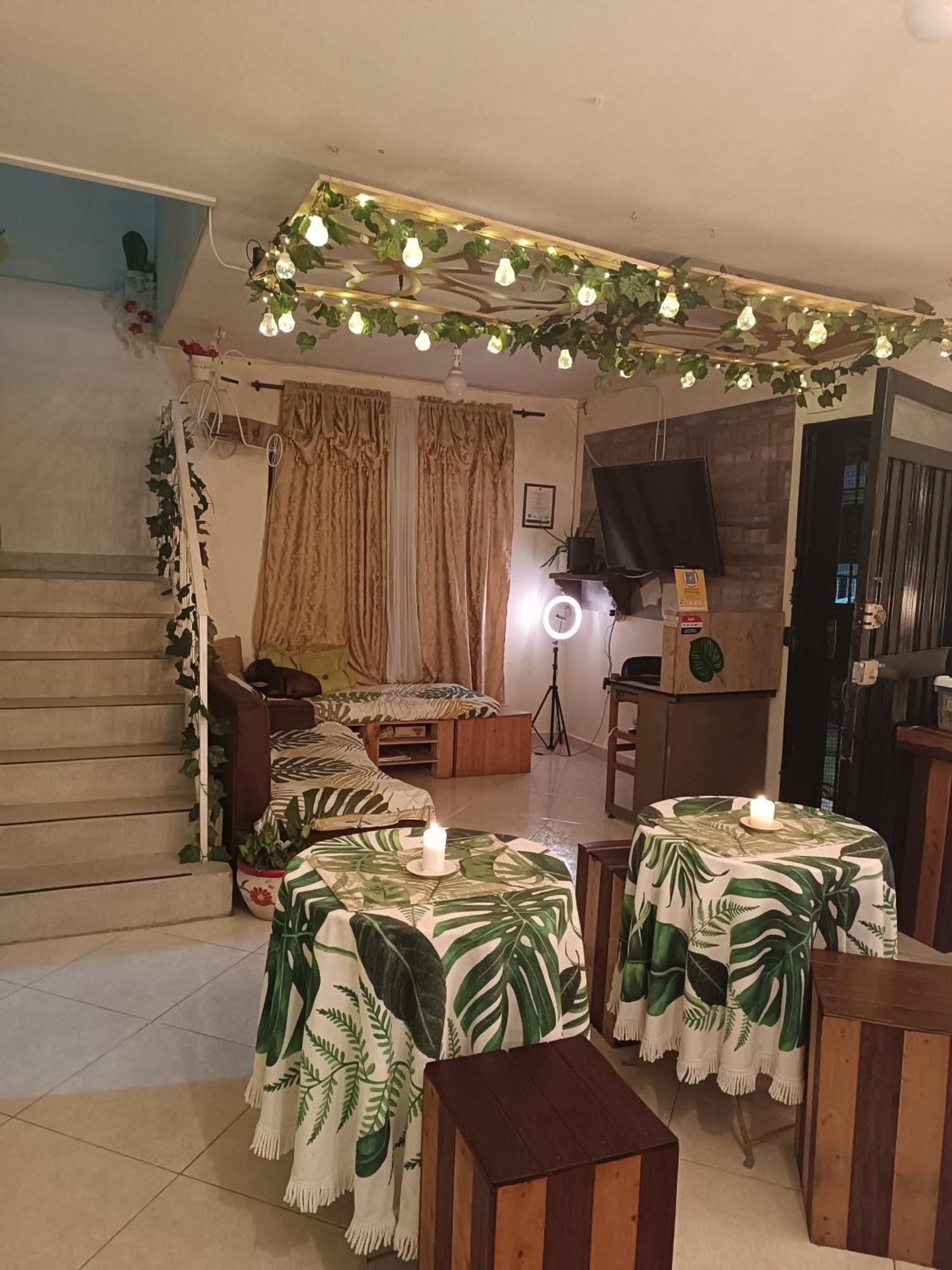 מדיין Pa Pasiar Hostal מראה חיצוני תמונה