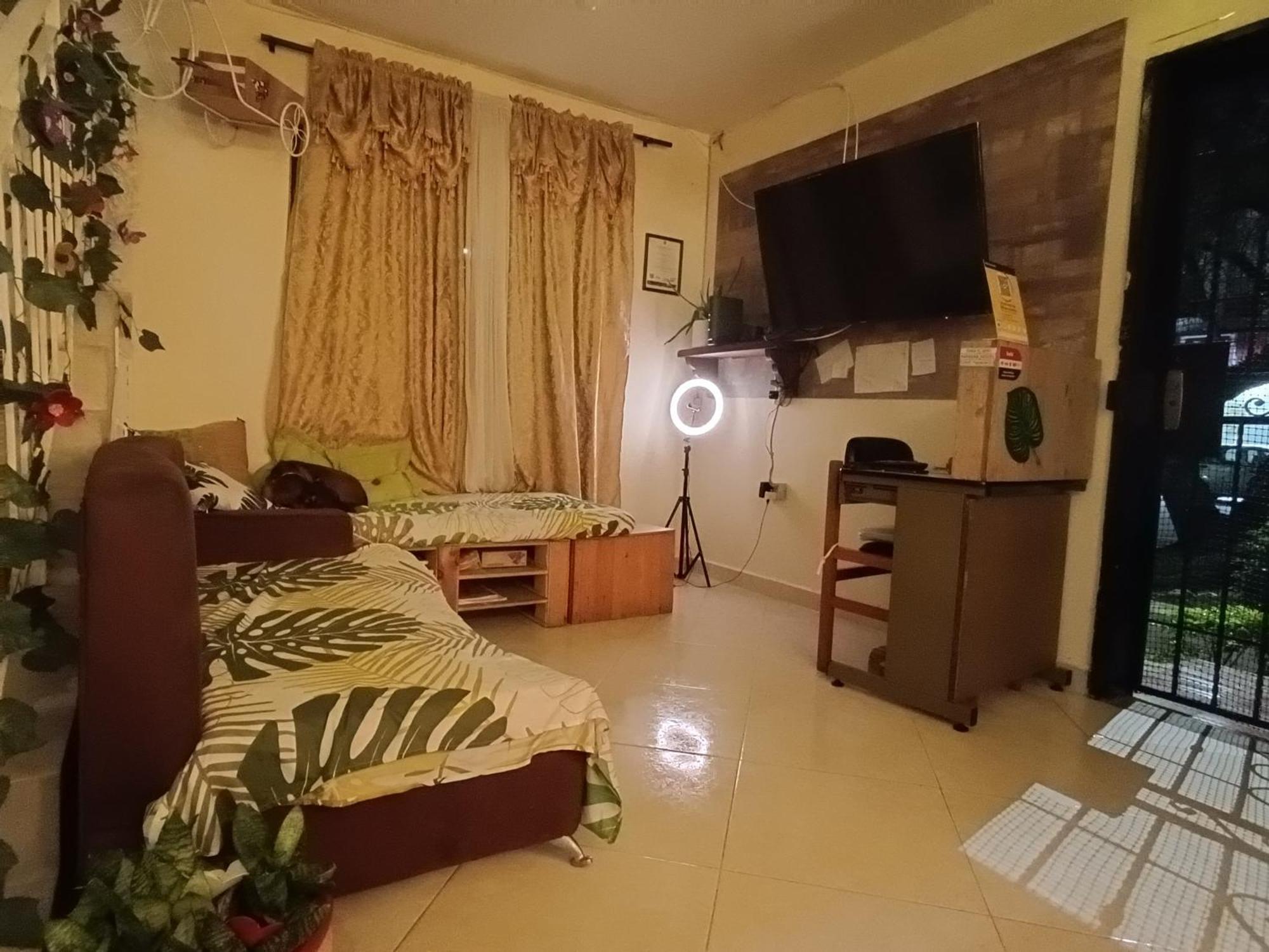 מדיין Pa Pasiar Hostal מראה חיצוני תמונה
