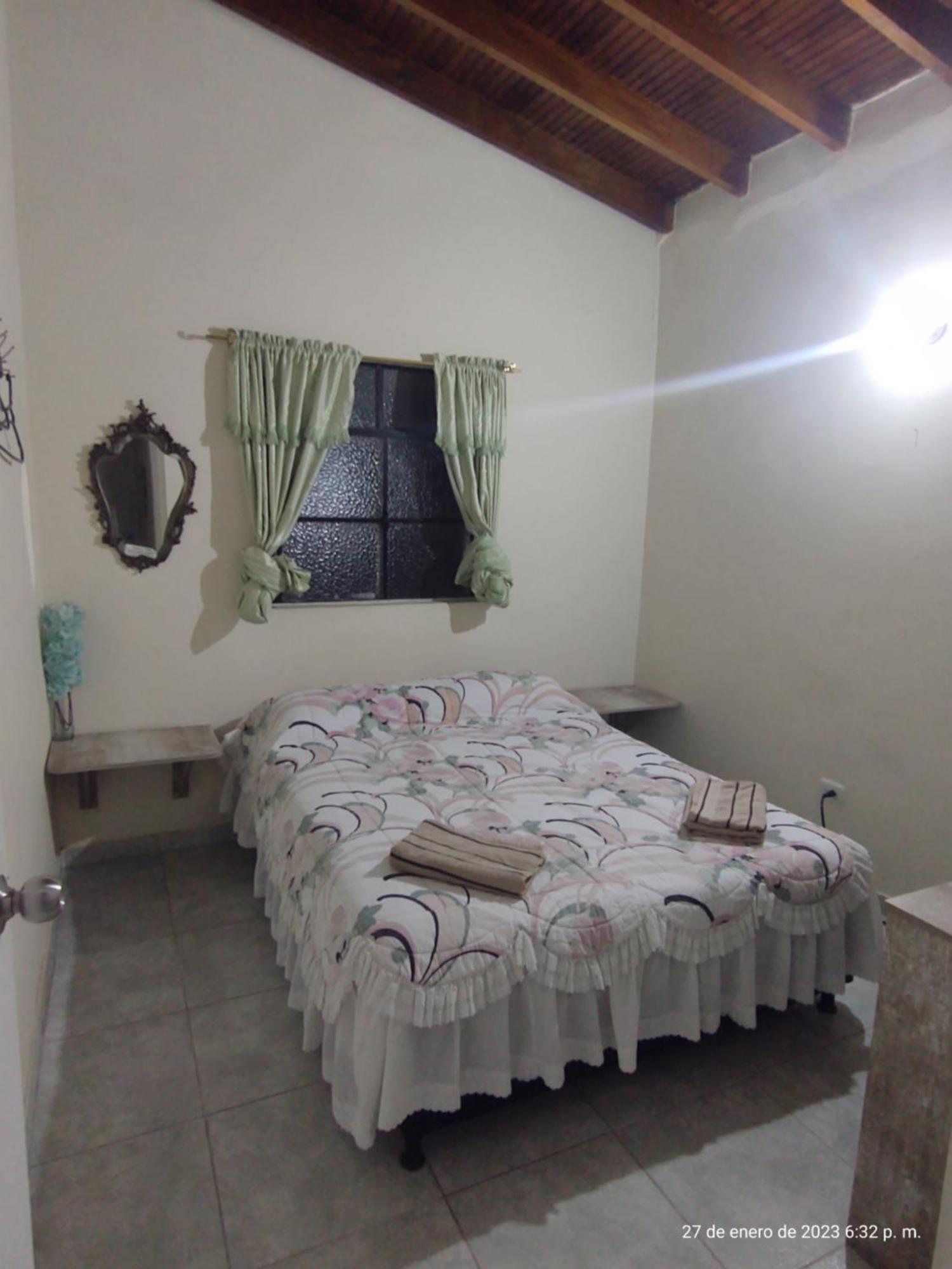 מדיין Pa Pasiar Hostal חדר תמונה